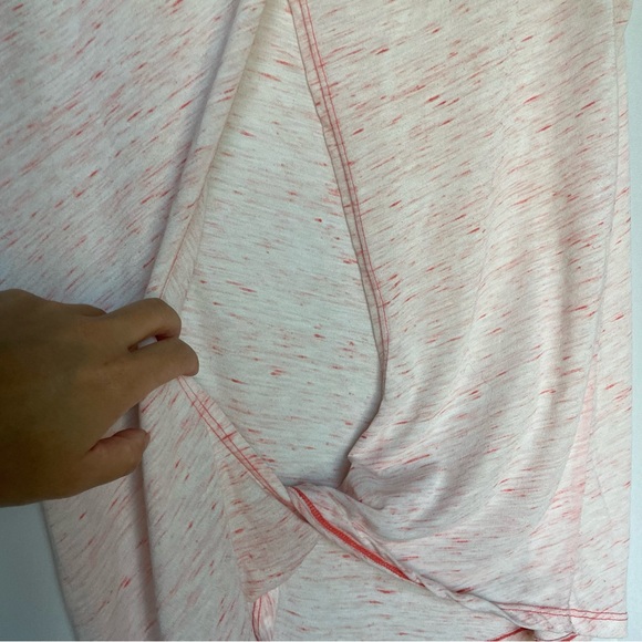 Beyond Yoga teardrop back tee in light neon berry size S small - Picture 7 of 9